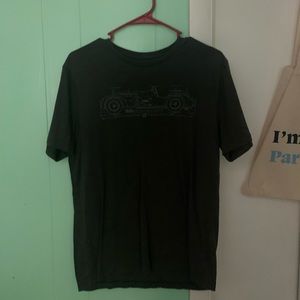 Banana Republic retro car shirt